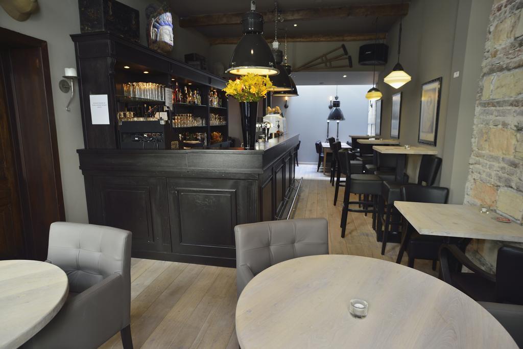 Studio Frodo En Zazou Maaseik Exteriör bild